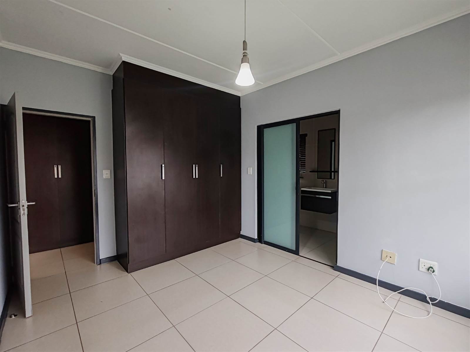 3 Bed Apartment in Greenstone Hill photo number 7