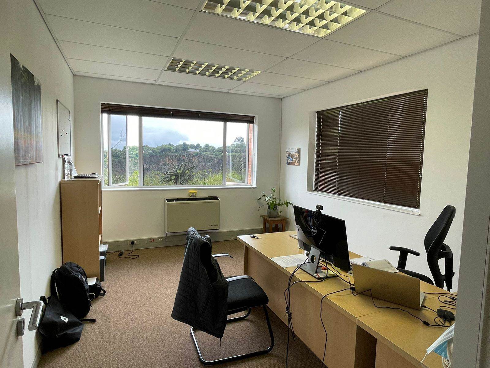 119  m² Office Space in Hilton photo number 3