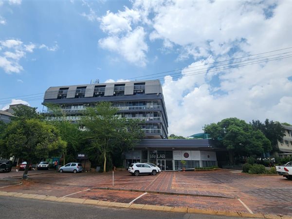 2 369  m² Commercial space