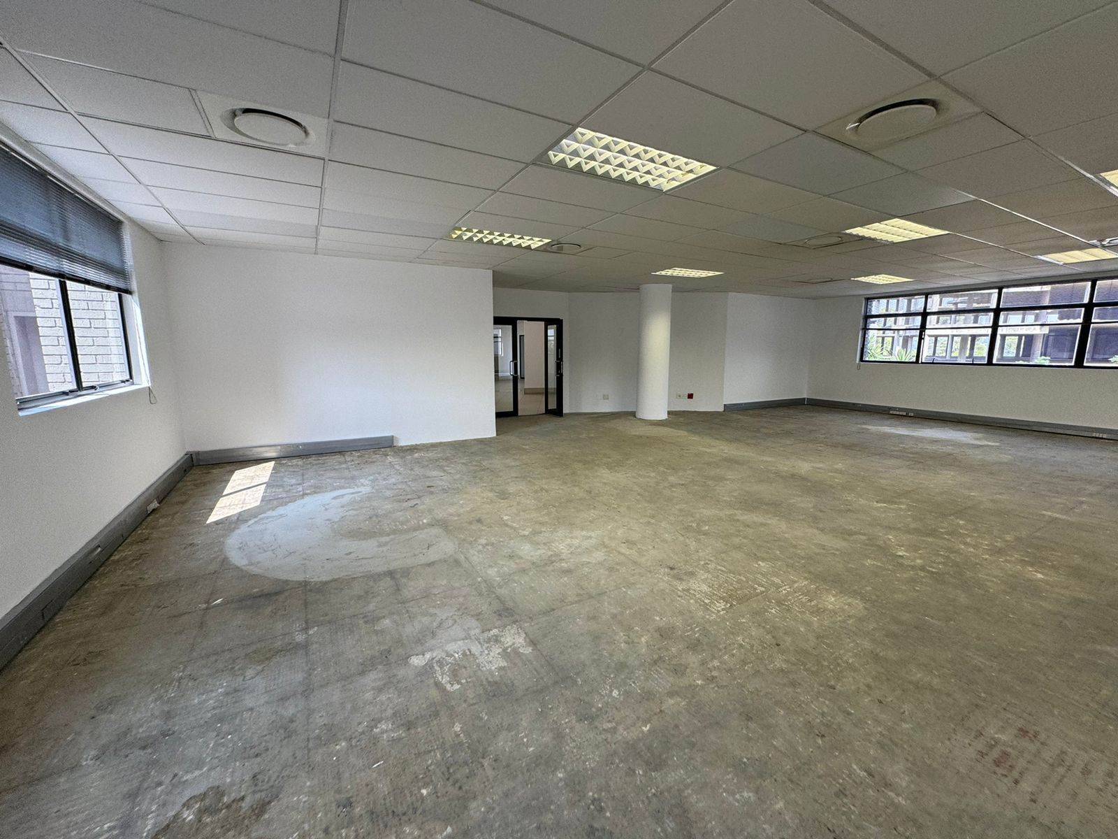 317  m² Commercial space in Sunninghill photo number 14