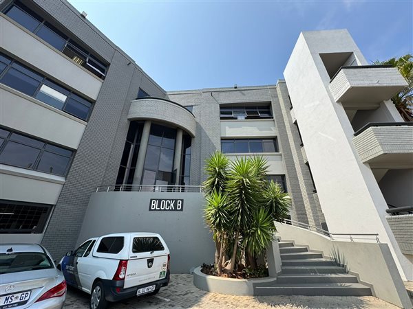 317  m² Commercial space in Sunninghill