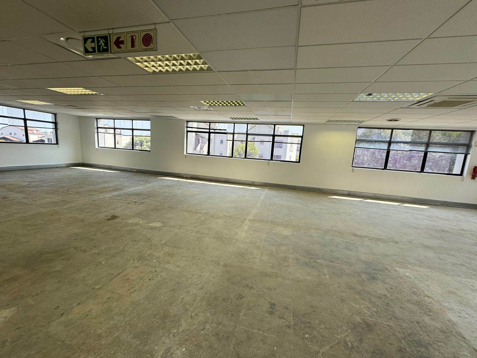 317  m² Commercial space in Sunninghill photo number 11