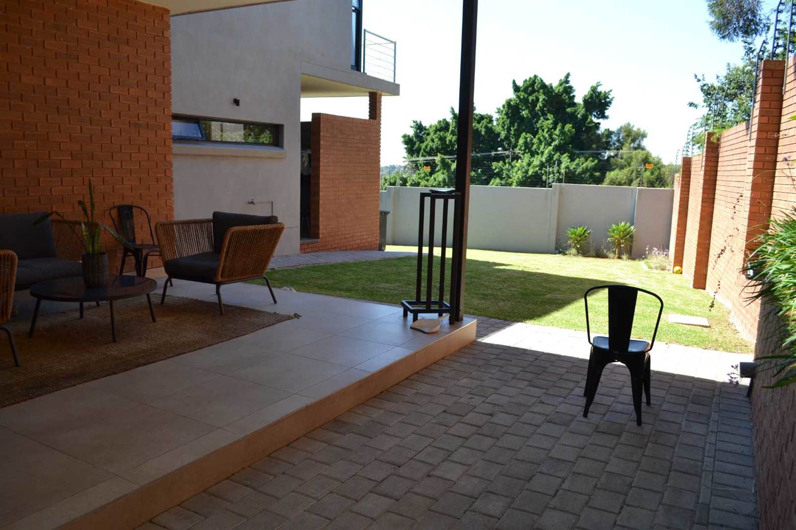 4 Bed House in Waterkloof Ridge photo number 17