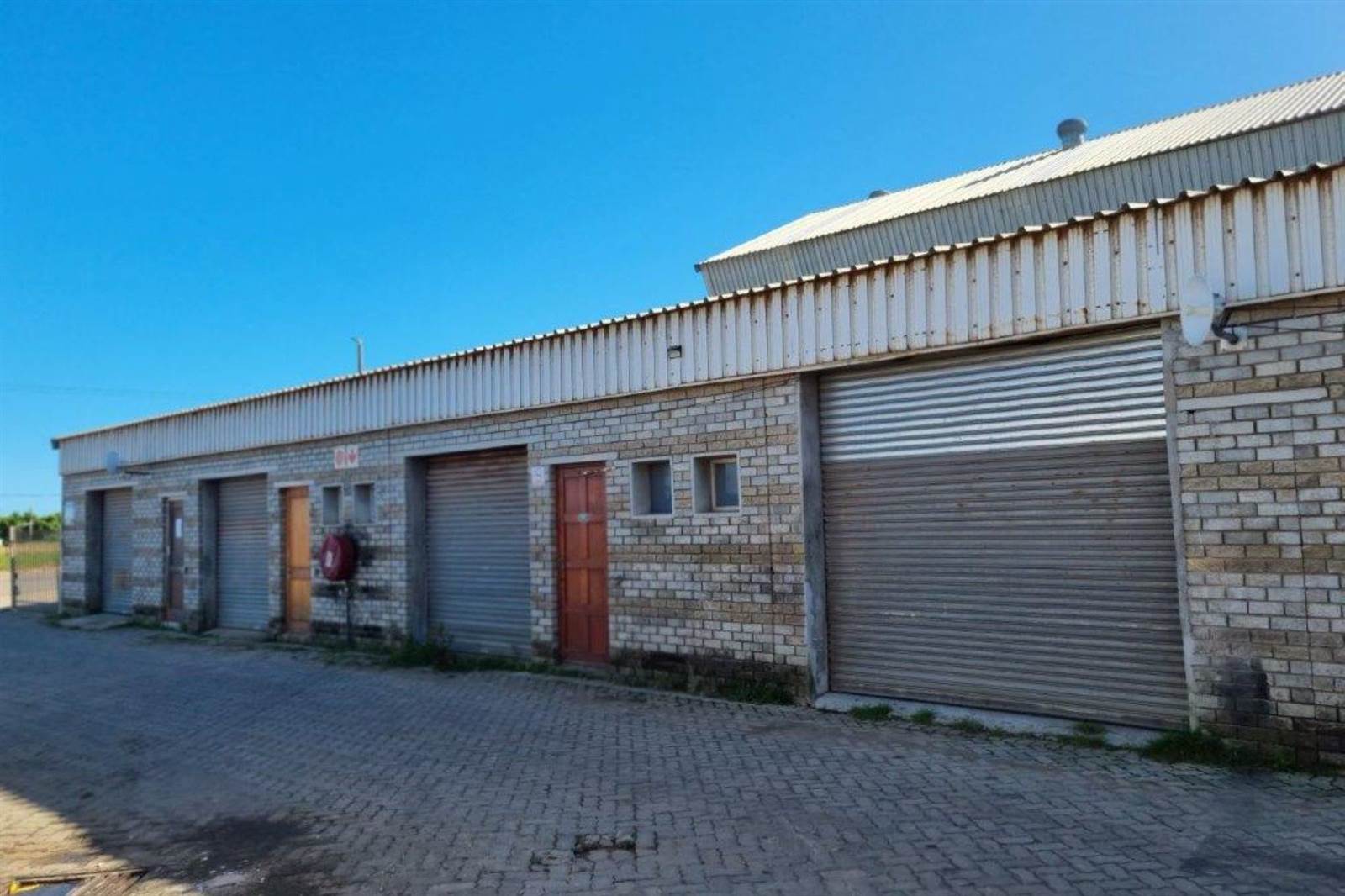 76  m² Industrial space in St Francis Bay photo number 2