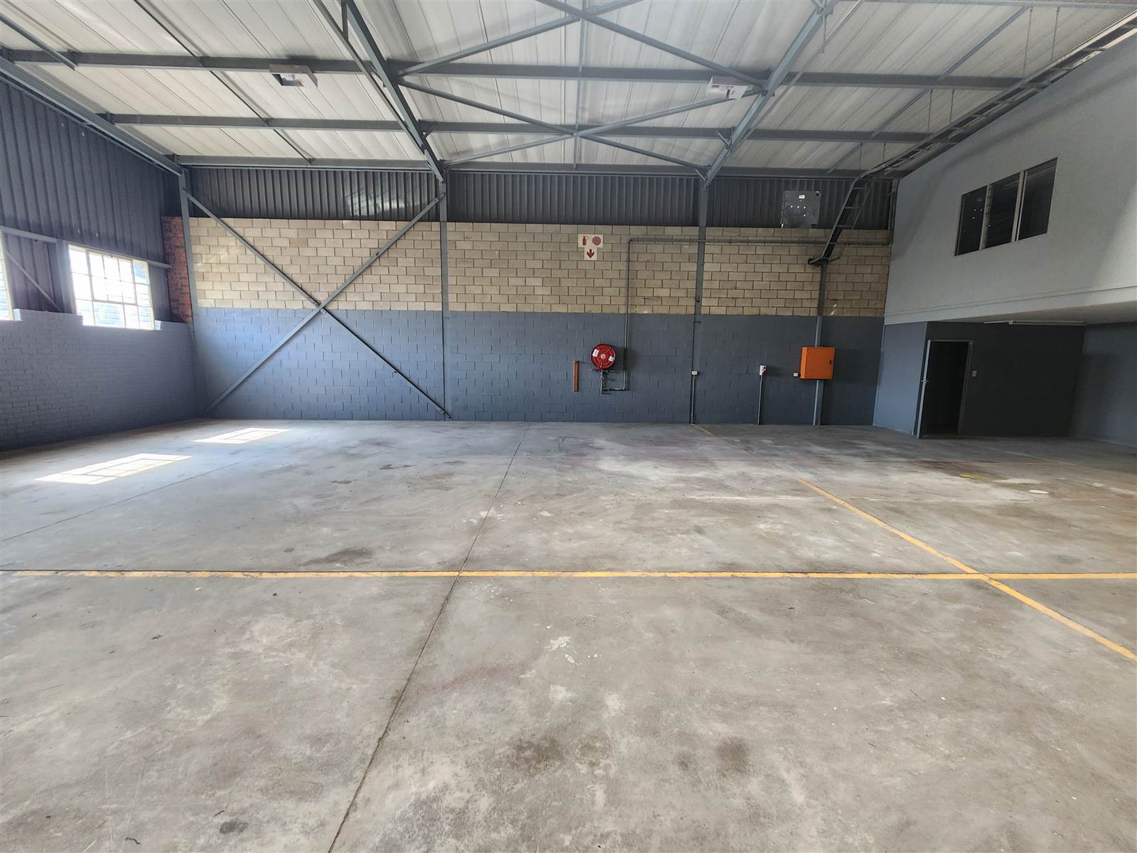 378  m² Industrial space in Kya Sands photo number 8