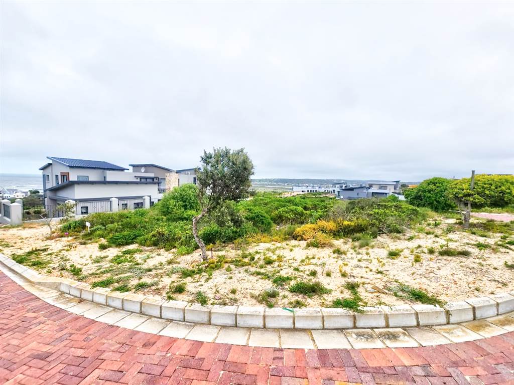 823 m² Land available in Stilbaai photo number 8