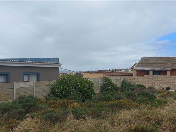 525 m² Land