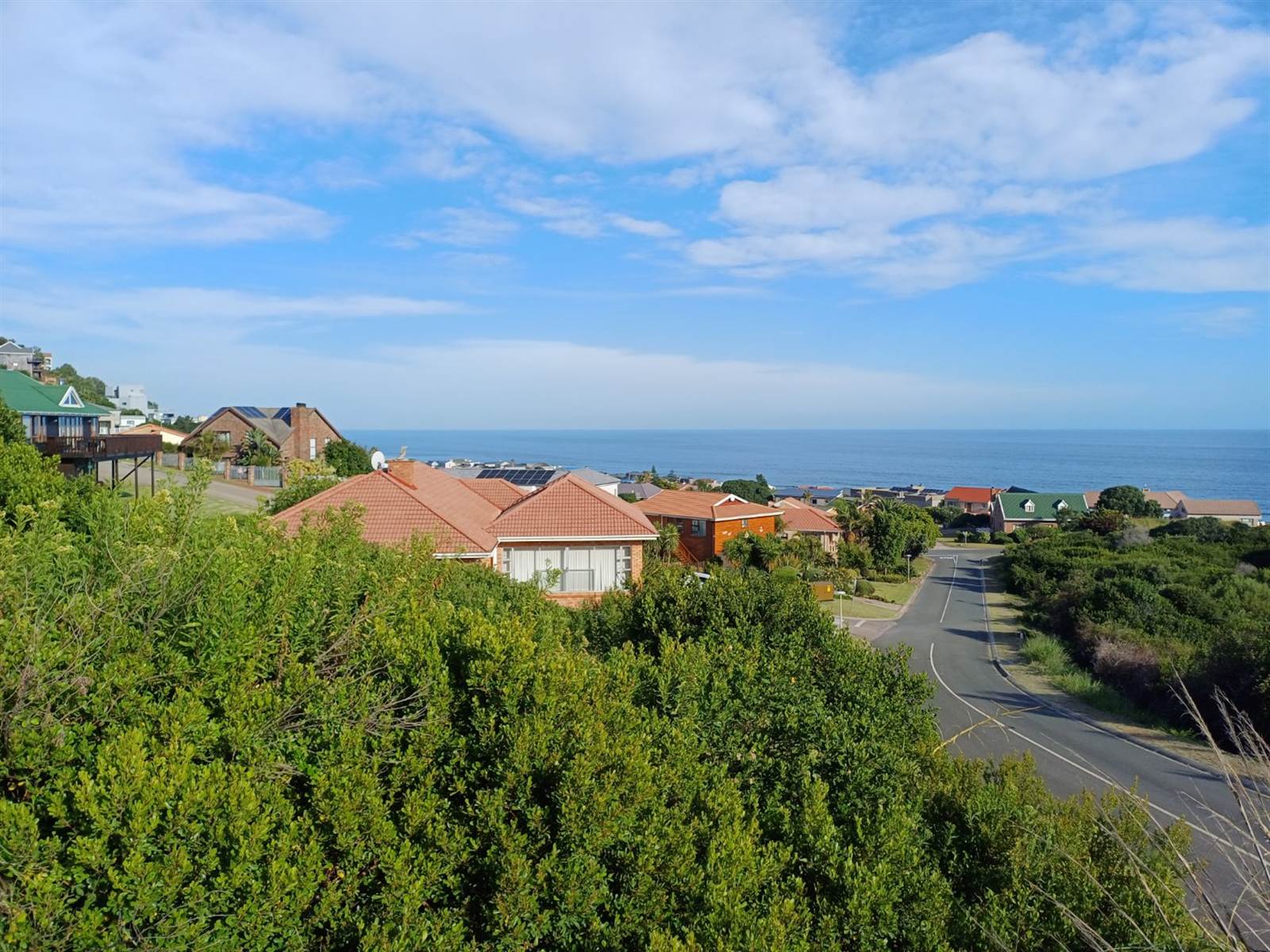 1008 m² Land available in Outeniqua Strand photo number 6