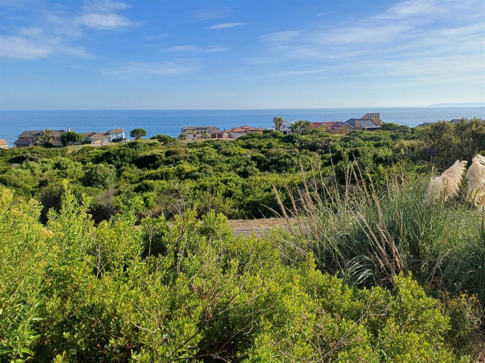 1008 m² Land available in Outeniqua Strand photo number 8