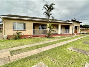 5 Bed House in Cleland