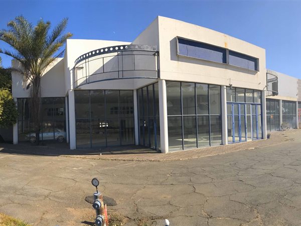 2 400 m² Commercial space 2 400 m² Commercial space