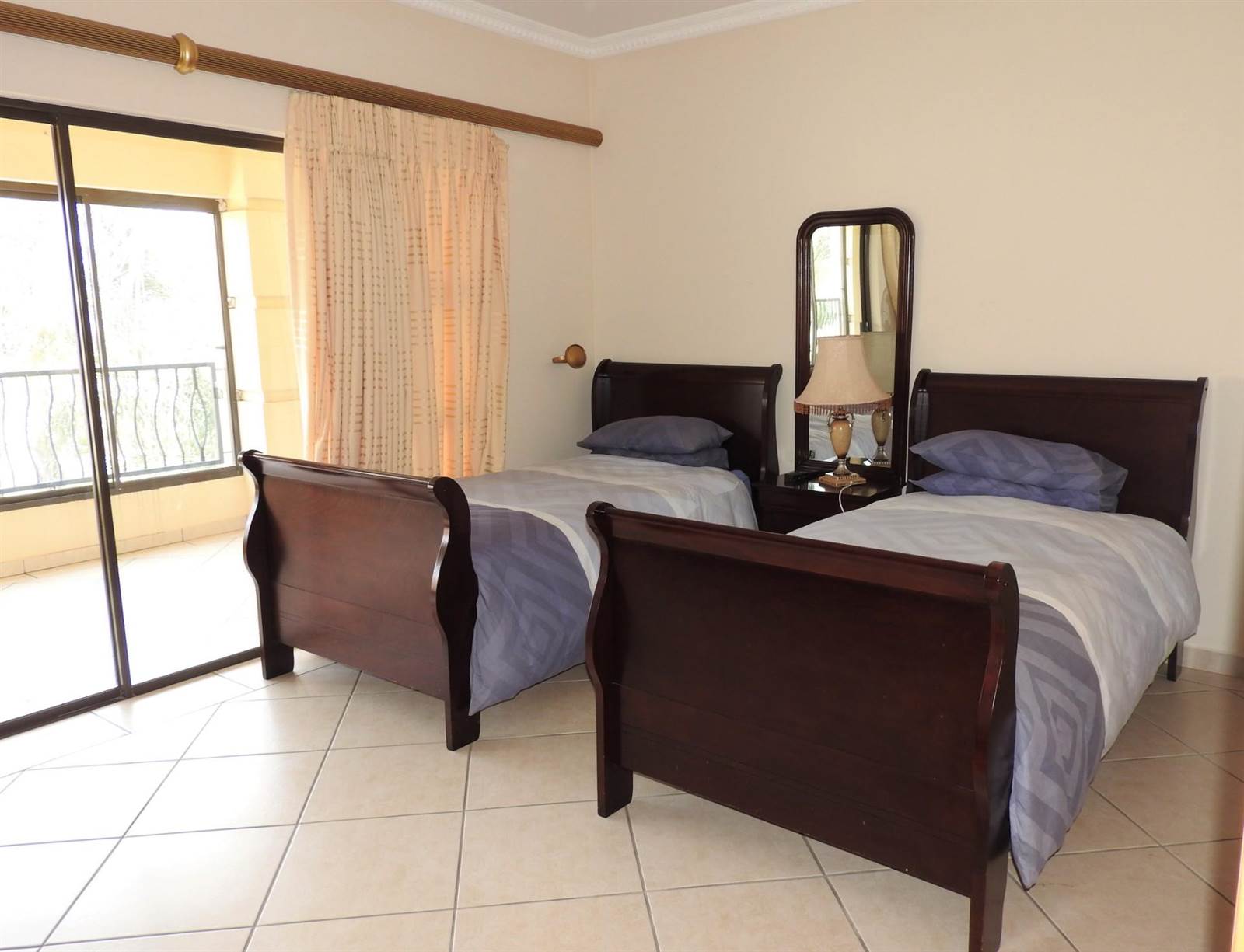 4 Bed House in Vaal Marina photo number 15