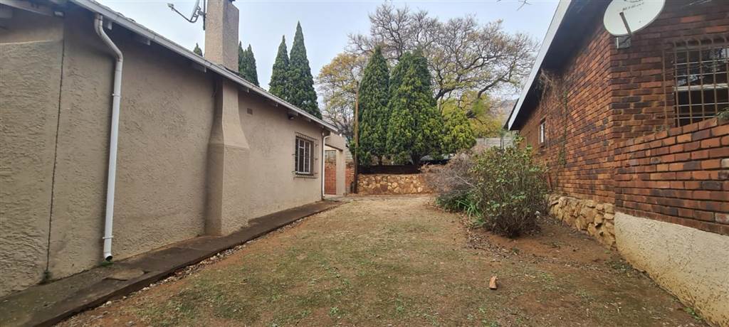 3.2 ha Land available in Ruimsig photo number 13