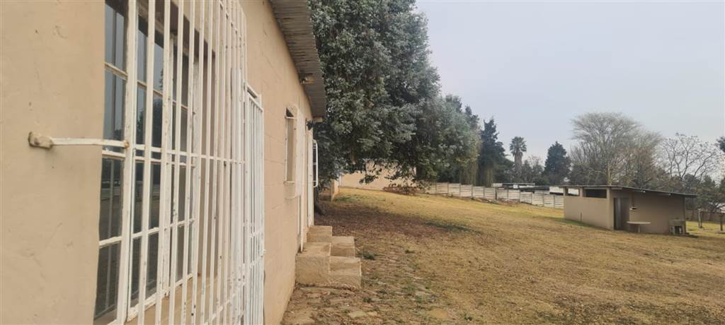 3.2 ha Land available in Ruimsig photo number 23