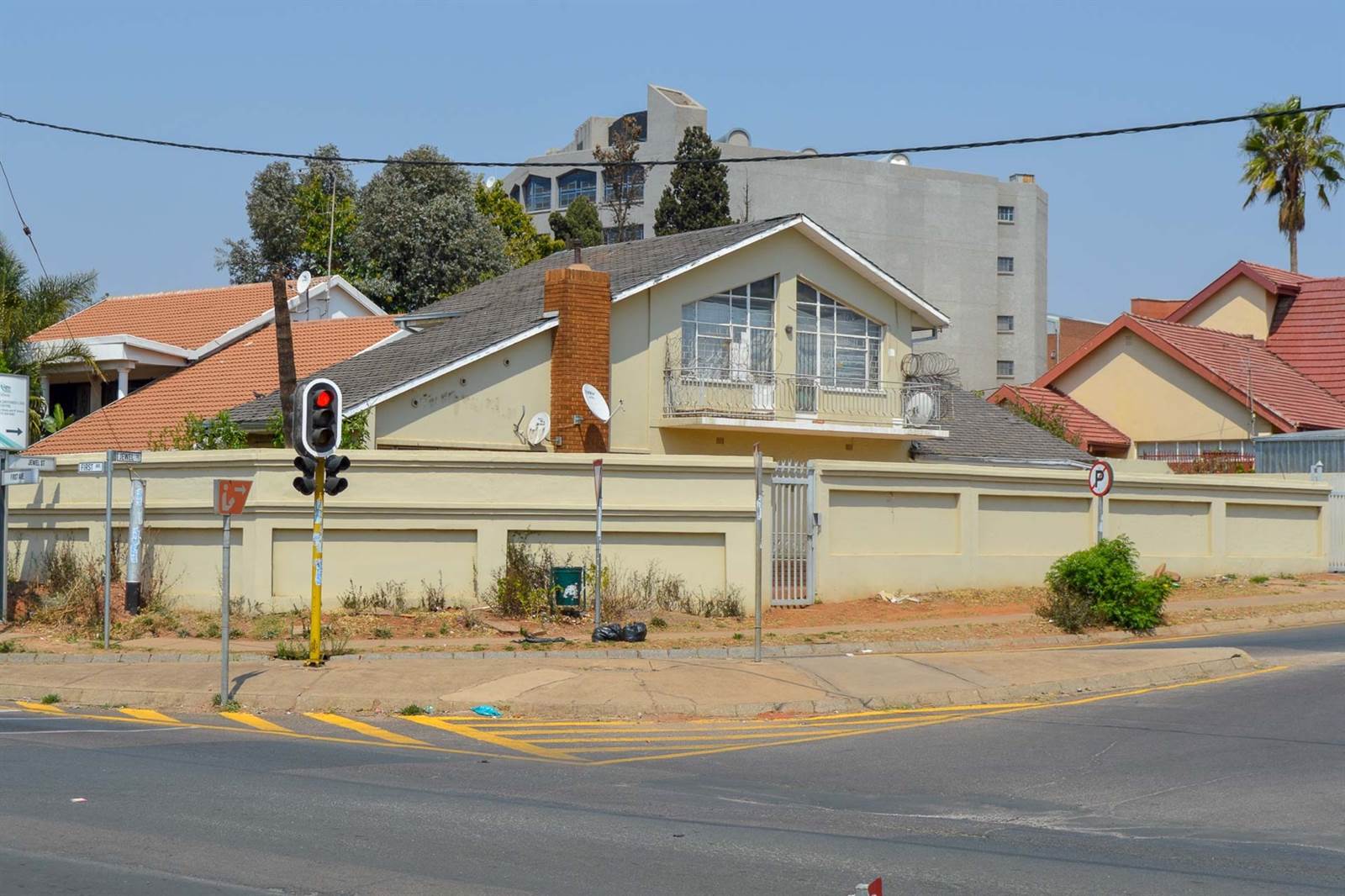 6 Bed House in Laudium photo number 7