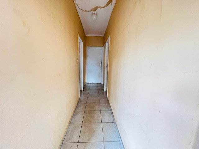 2 Bed House in Pietermaritzburg Central photo number 14