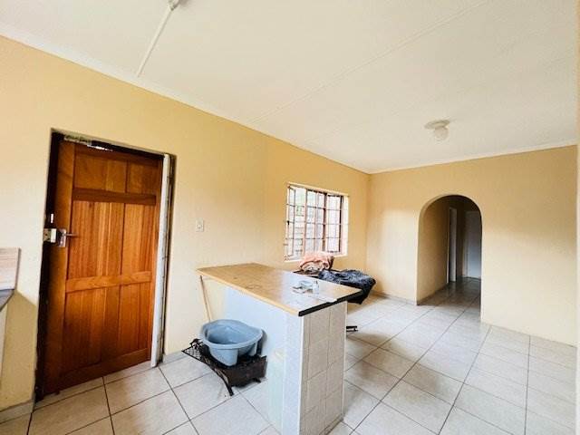 2 Bed House in Pietermaritzburg Central photo number 10