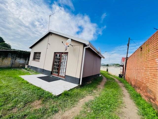 2 Bed House in Pietermaritzburg Central photo number 4