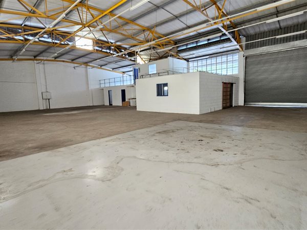 425  m² Industrial space