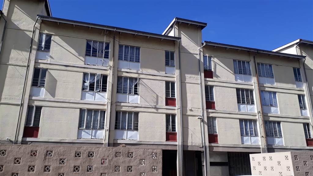1 Bed Apartment in Sophiatown photo number 18