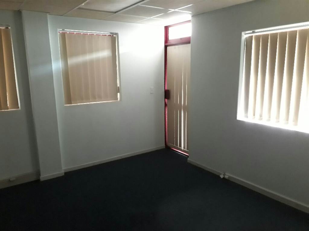150  m² Office Space in Richards Bay Central photo number 4