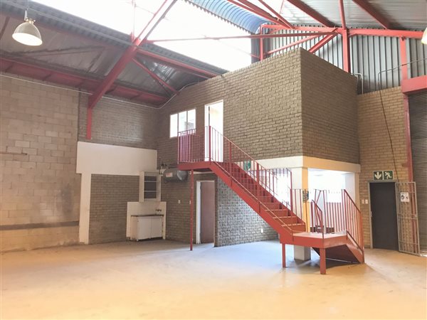 238  m² Industrial space