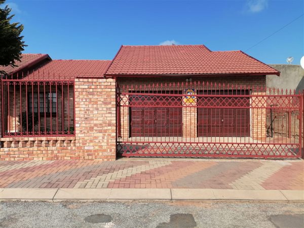 3 Bedroom House 3 Bedroom House