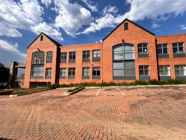 564  m² Commercial space in Cresta