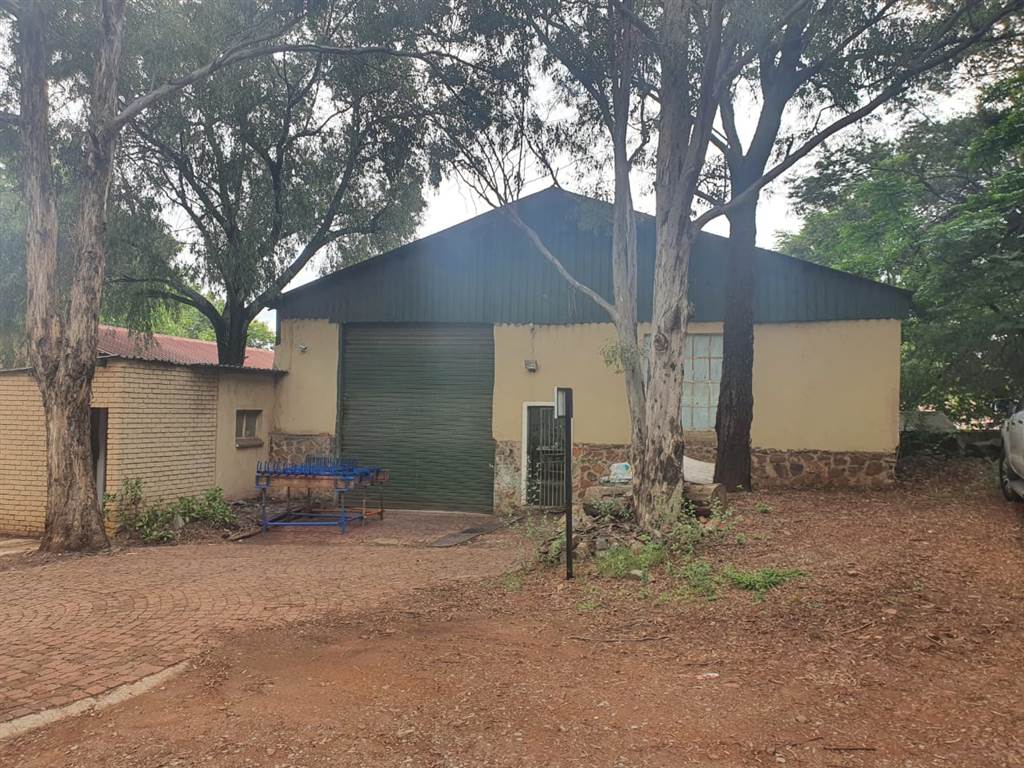 248  m² Commercial space in Doornkloof photo number 6