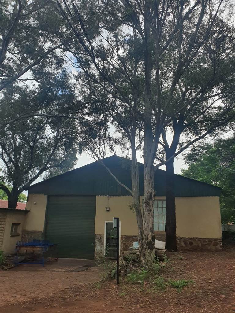 248  m² Commercial space in Doornkloof photo number 5