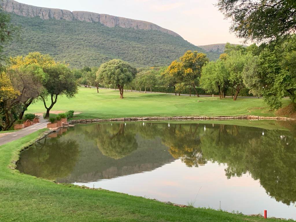 419 m² Land available in Magalies Golf Estate photo number 2