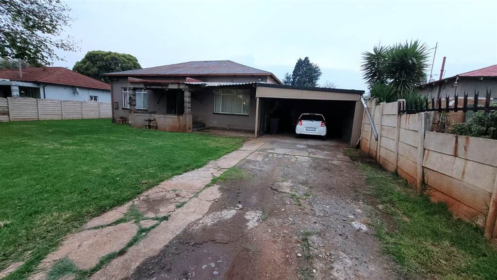 4 Bed House in Brenthurst photo number 3