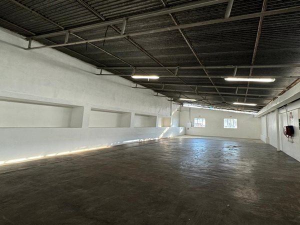 580  m² Industrial space