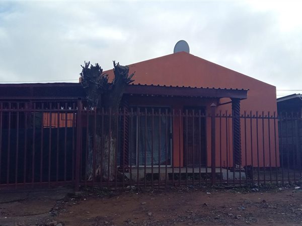 2 Bedroom House 2 Bedroom House