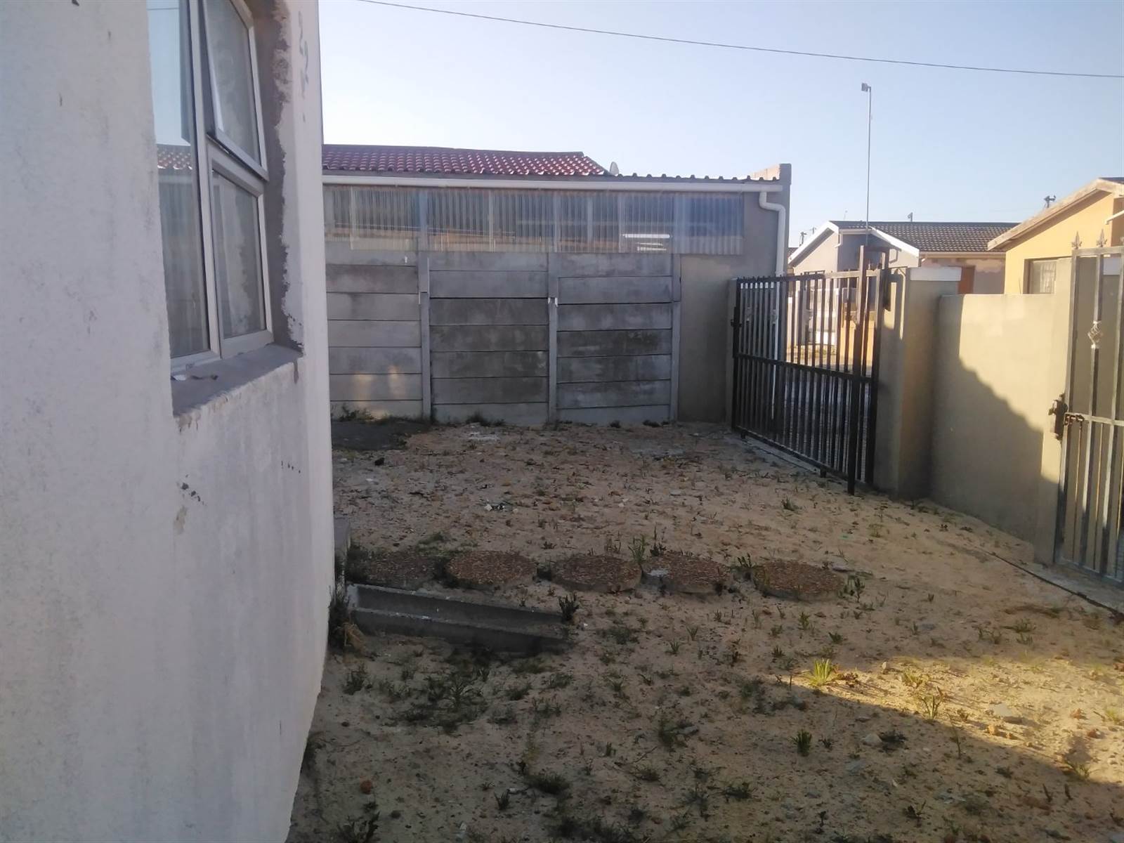 3 Bed House in Khayelitsha photo number 14