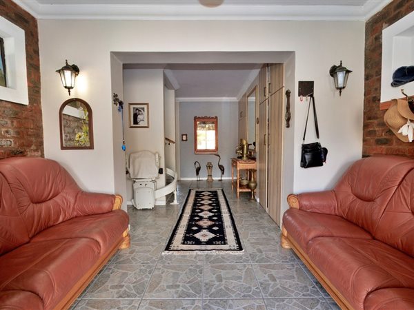 4 Bedroom House 4 Bedroom House