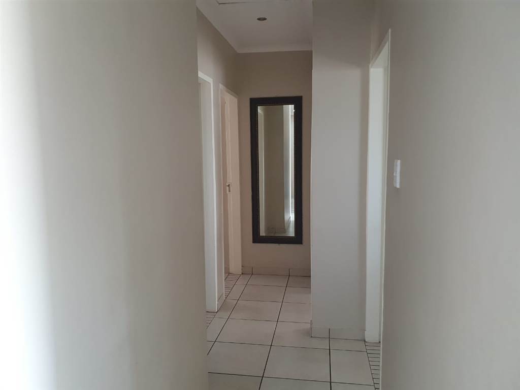 3 Bed Townhouse in Waterkloof photo number 10
