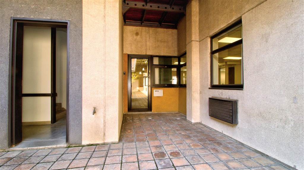 180  m² Commercial space in Rosebank photo number 15