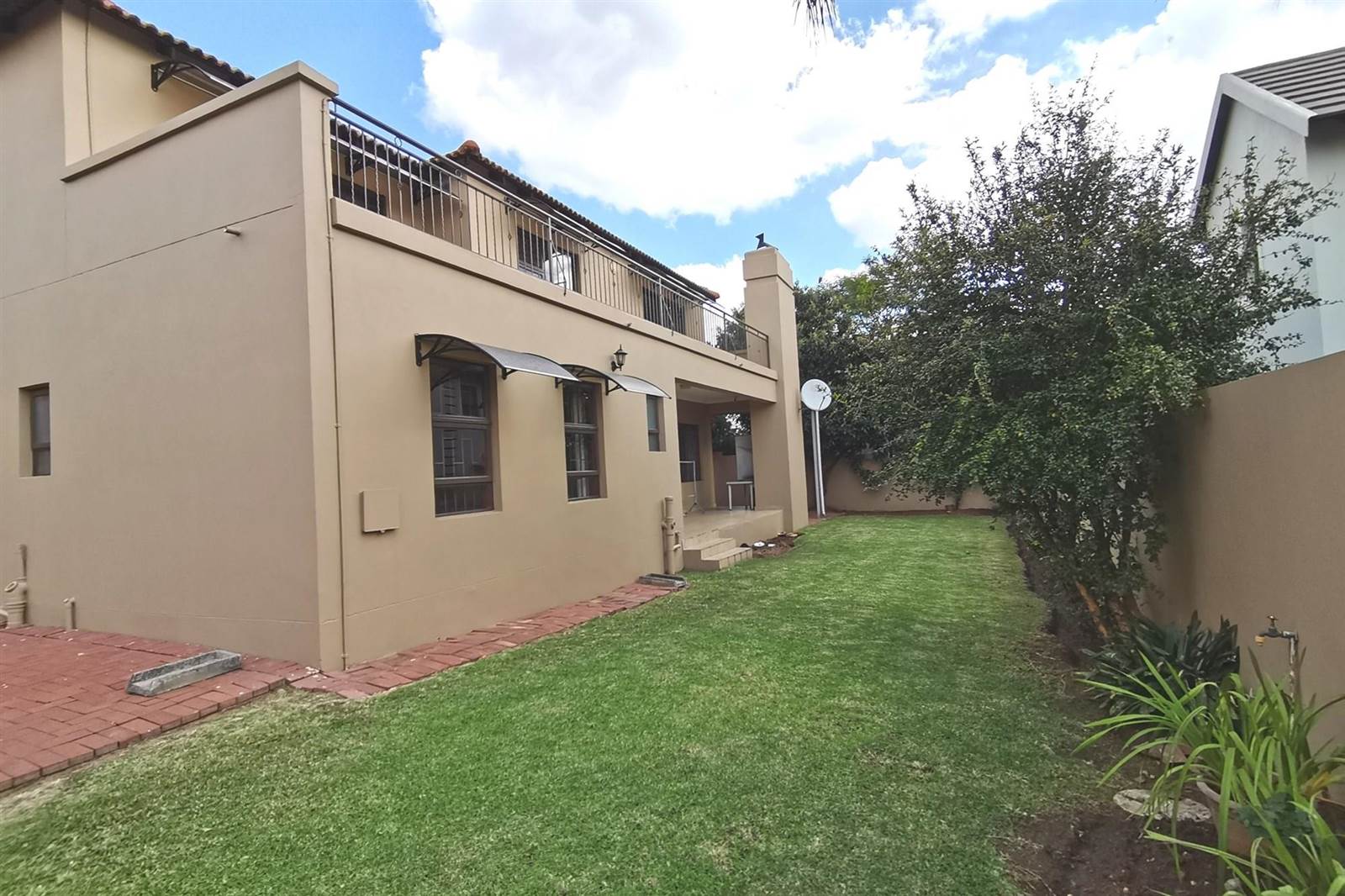 4 Bed House in Greenstone Hill photo number 24