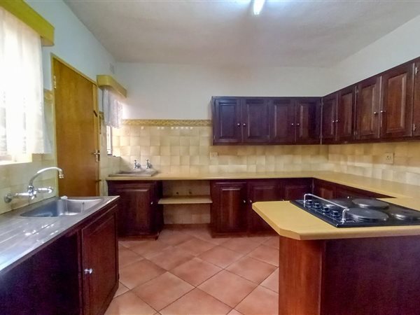 3 Bedroom Townhouse 3 Bedroom Townhouse