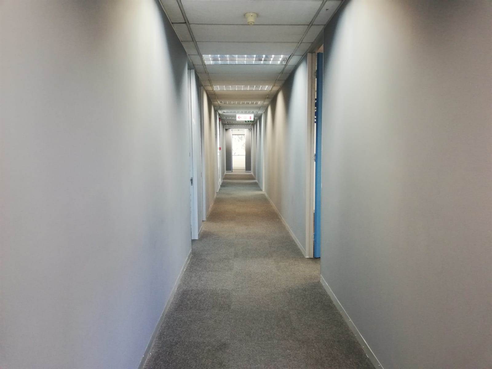 403.6  m² Commercial space in Woodmead photo number 10