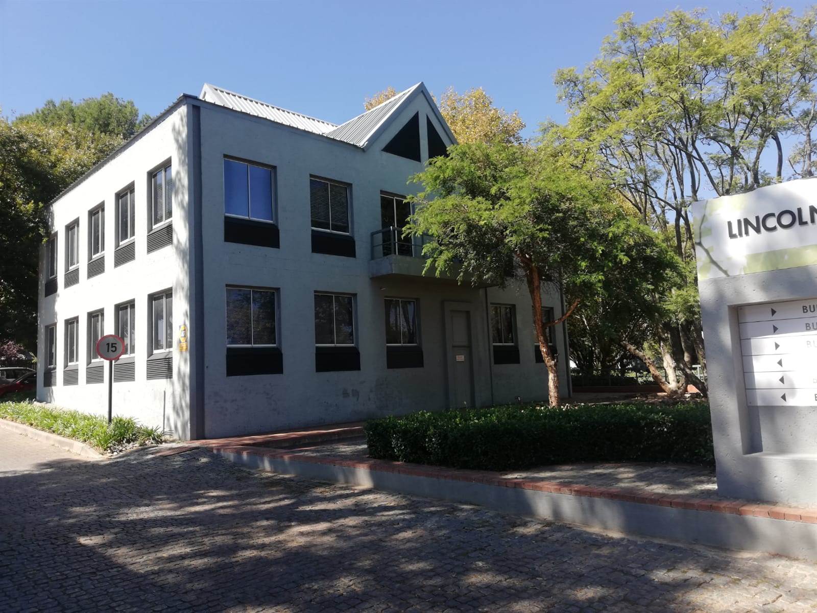 403.6  m² Commercial space in Woodmead photo number 2