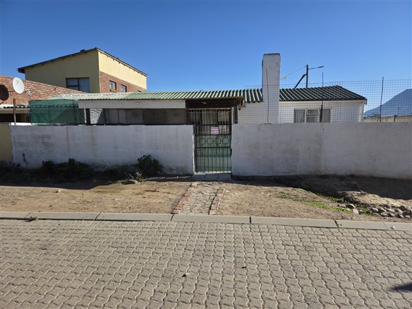3 Bedroom House 3 Bedroom House