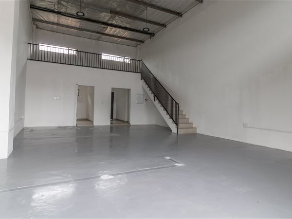 120  m² Commercial space