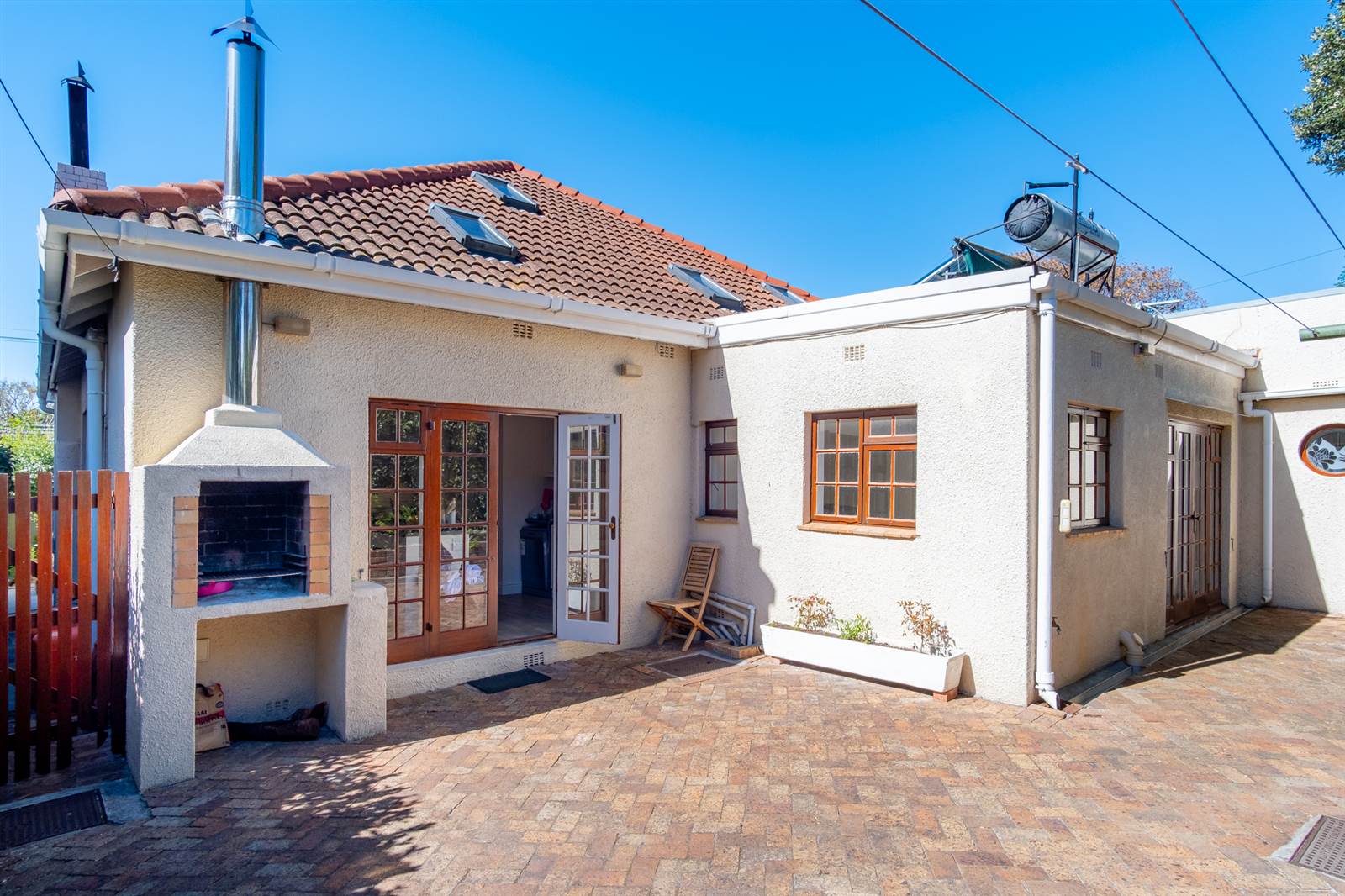 4 Bed House in Rondebosch photo number 2