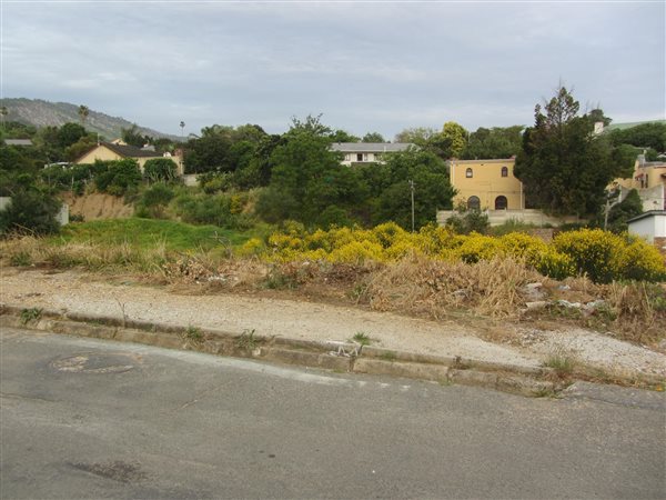 1 576 m² Land