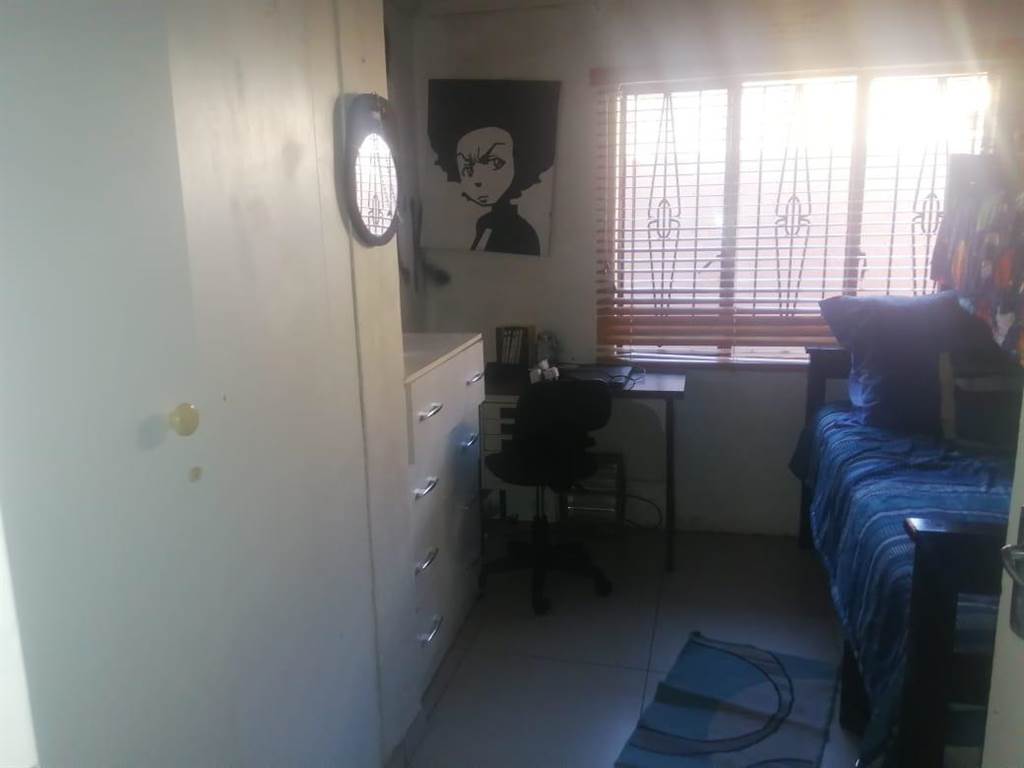 3 Bed House in Dobsonville photo number 15