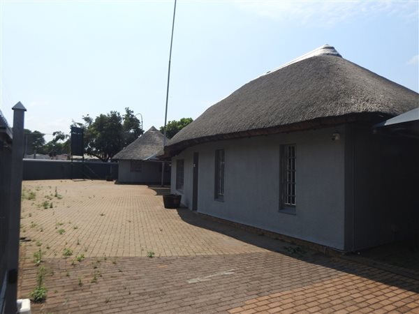 225 m² Office Space 225 m² Office Space