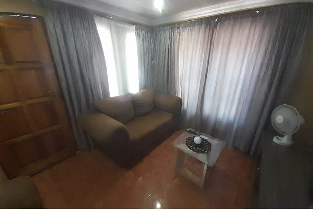 2 Bed House in Soshanguve photo number 13