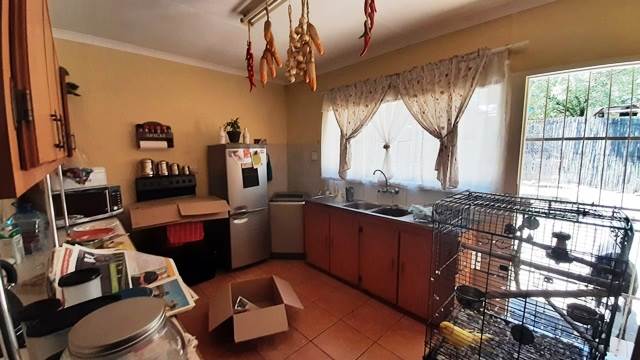 3 Bed House in Hartbeespoort Dam photo number 5